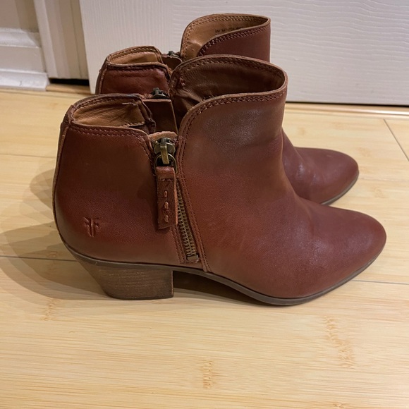 Frye Women's Judith Brown Leather Ankle Booties size 8 - Picture 1 of 6